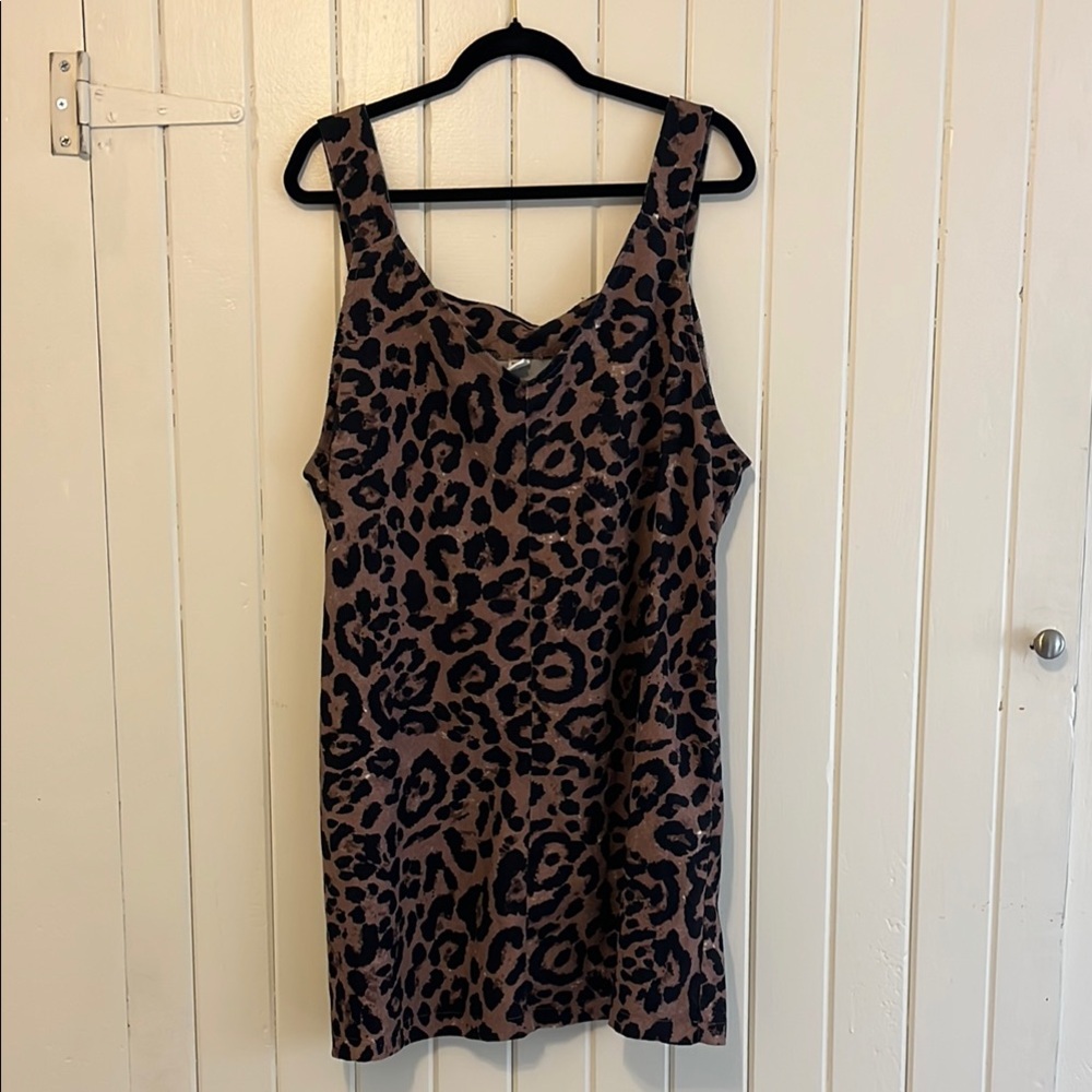 Leopard Print Sleeveless Dress